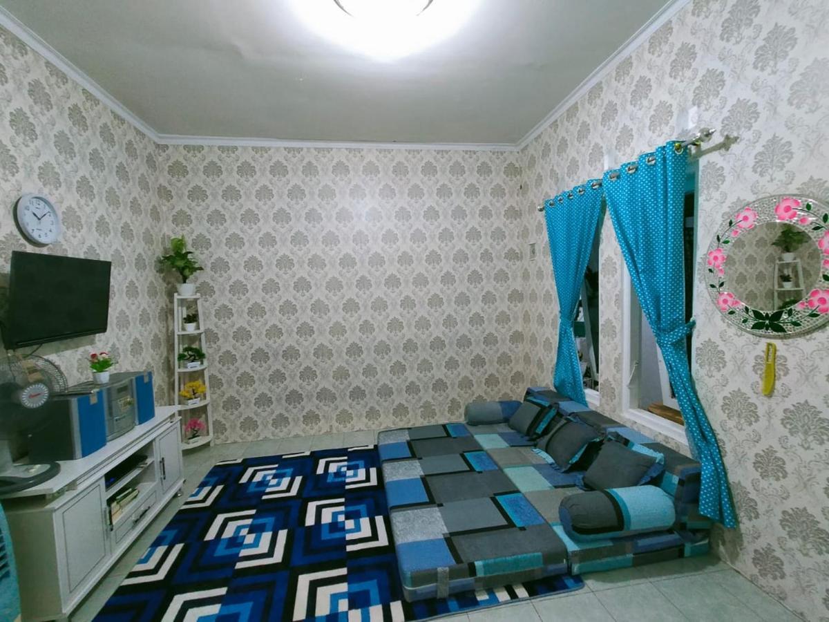 Shifana Homestay Syariah Yogyakarta Exterior foto