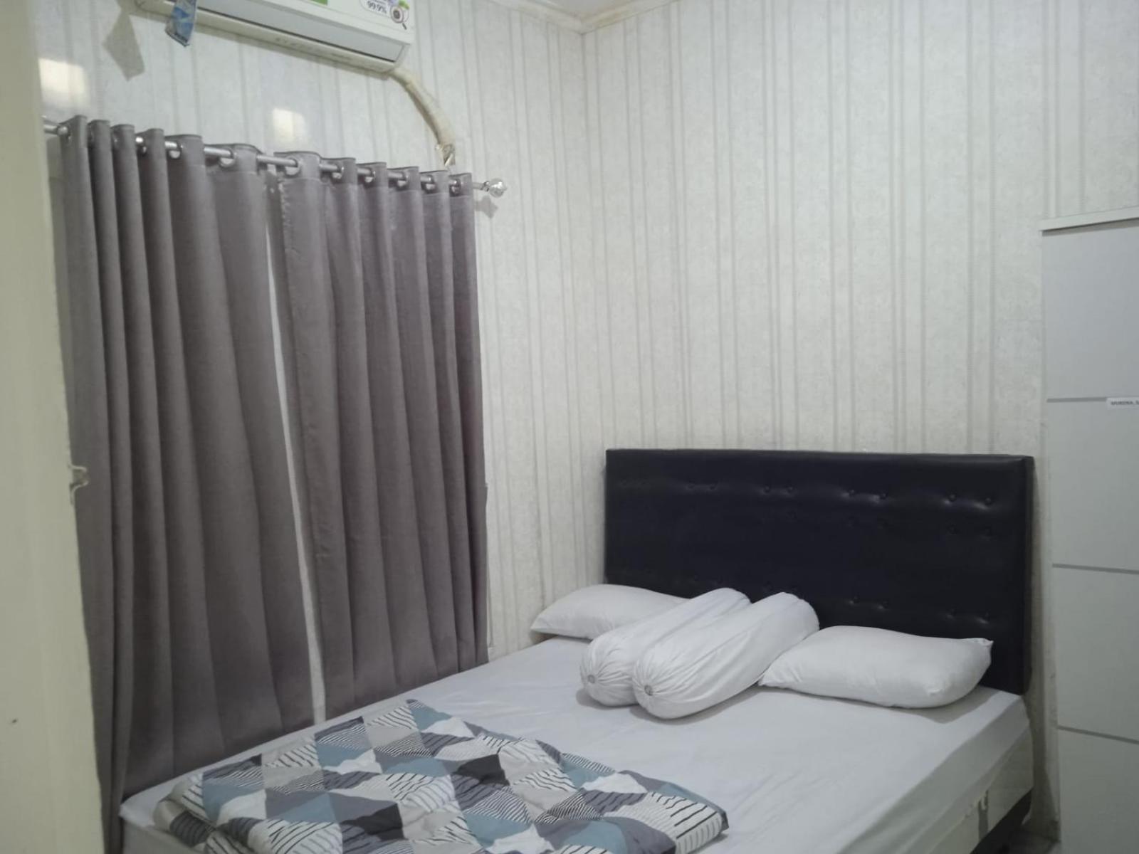 Shifana Homestay Syariah Yogyakarta Exterior foto